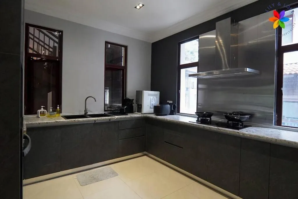 Damansara Villa With Pool - Electronic Dart, Bbq, Karaoke Kuala Lumpur