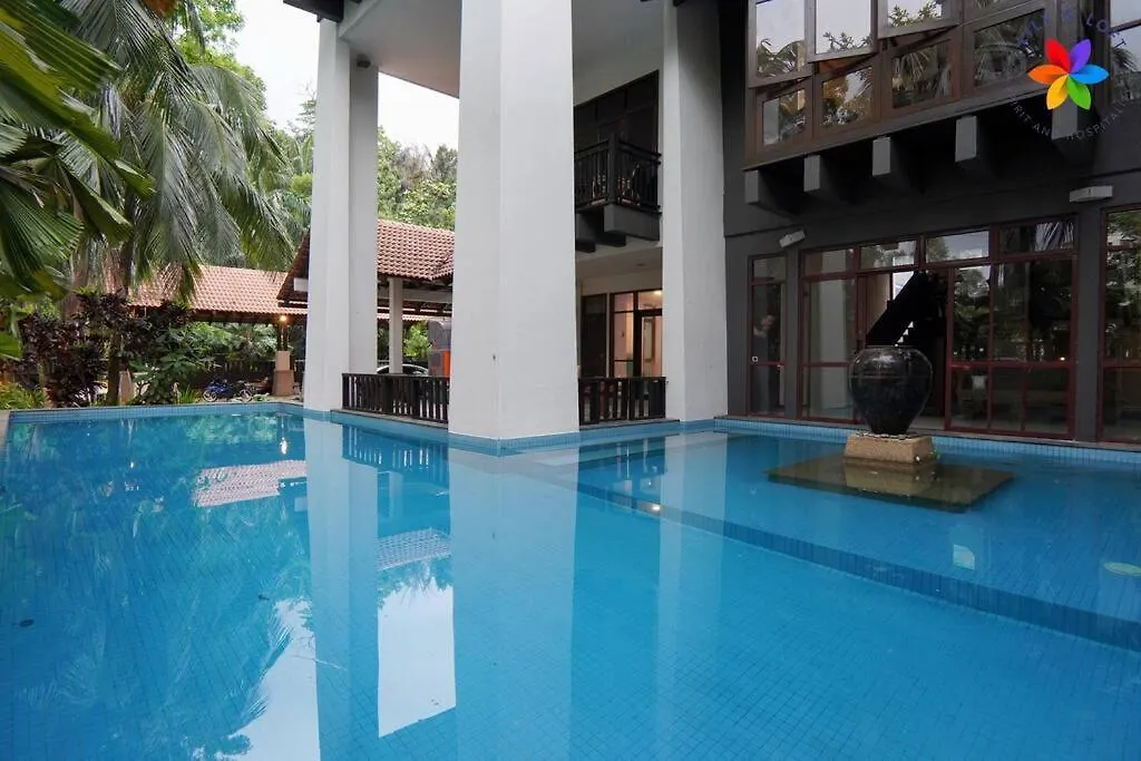 Damansara Villa With Pool - Electronic Dart, Bbq, Karaoke Kuala Lumpur Malaysia