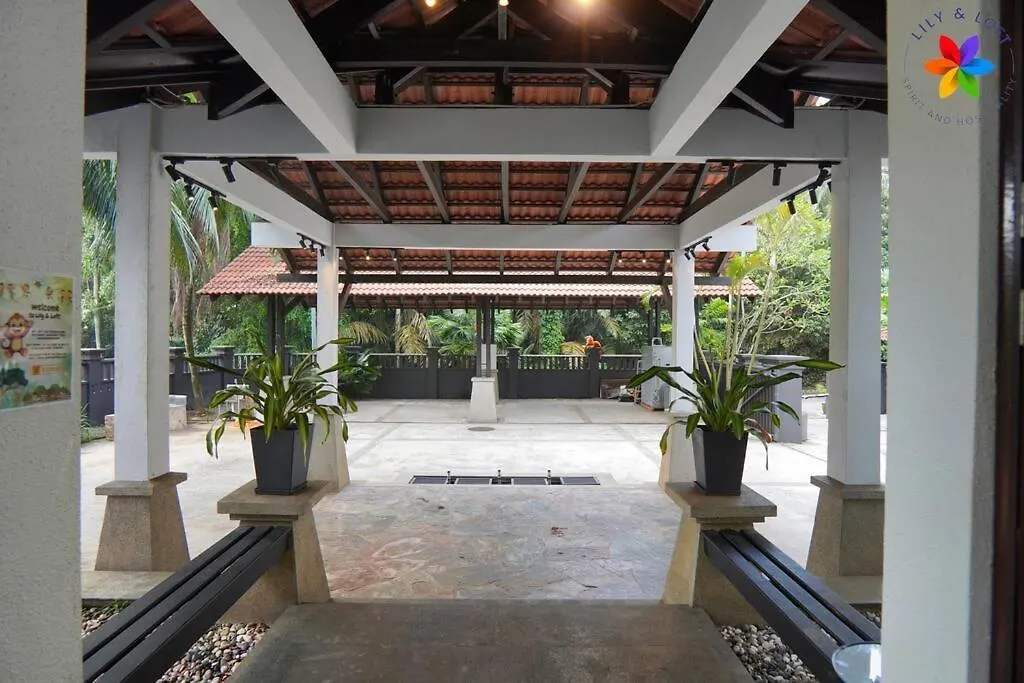 Damansara Villa With Pool - Electronic Dart, Bbq, Karaoke Kuala Lumpur 0*,  Malaysia