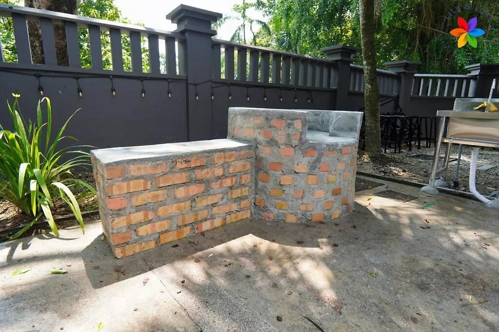 Damansara Villa With Pool - Electronic Dart, Bbq, Karaoke Kuala Lumpur Malaysia